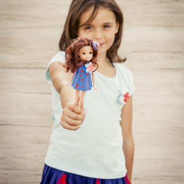 Zestaw do stylizacji z lalką i masą plastyczną - Brunetka Apli Kids