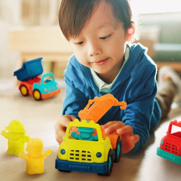 Happy Cruisers – zestaw 3 samochodów budowlanych z figurkami kierowców B.Toys - 8